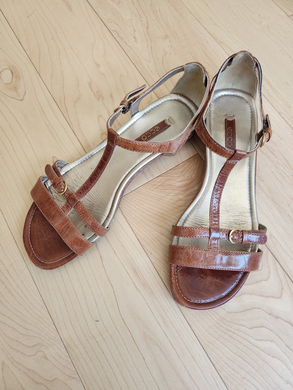 ECCO Brown Leather T-Strap Women's Sandals Size 37 - Picture 2 of 10